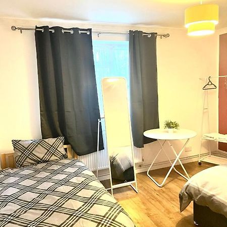 Large Room With Two Bed In Central 런던 외부 사진
