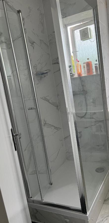 Large Room With Two Bed In Central 런던 외부 사진